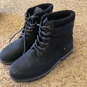 Black boots!